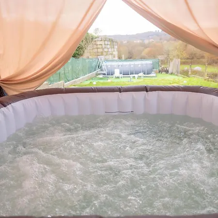 Casa de Férias Casa Luna Rural Con Piscina Y Jardín Ourense